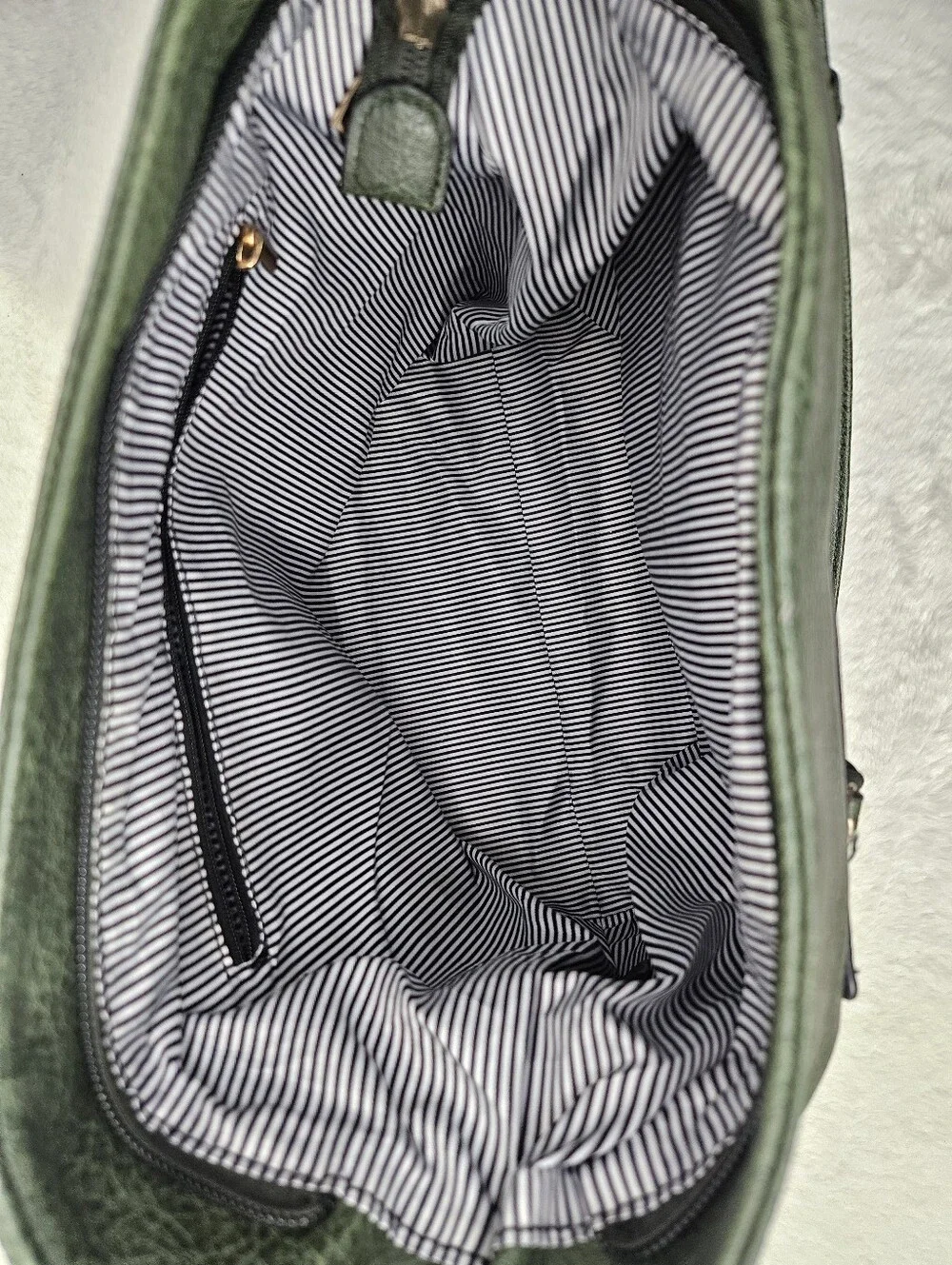 Green Faux Leather Crossbody Bucket Bag